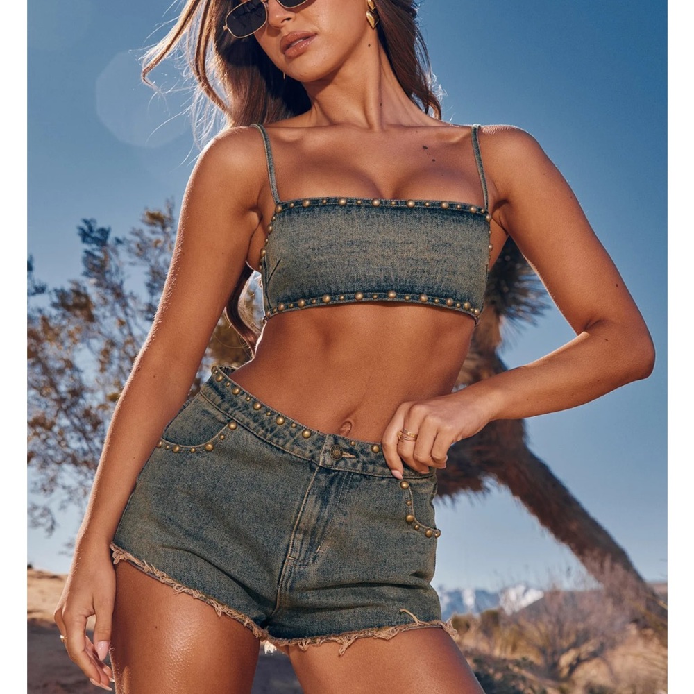 White fox “get shaky denim crop”
